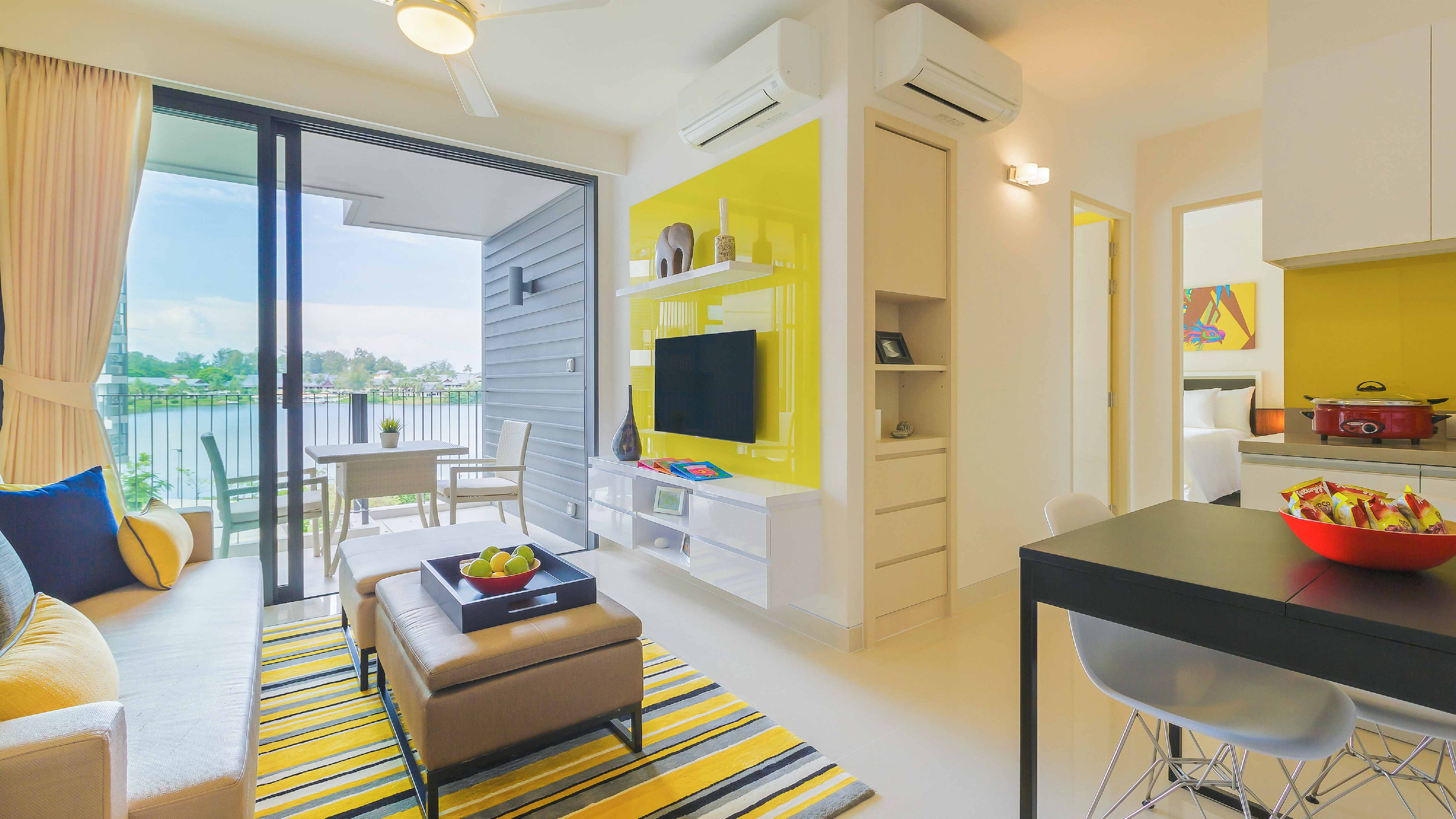 Take a family trip with 25% off and kids stay and dine for free